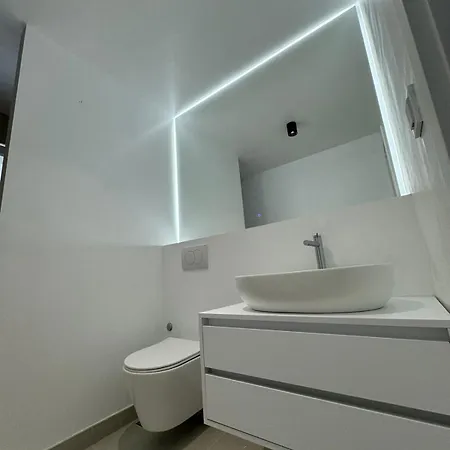 公寓 Modern Top Floor Apartment With Private Rooftop Terrace 塞拉耶佛